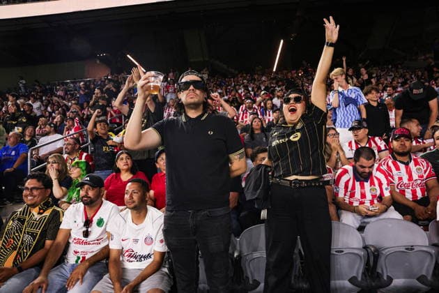 Leagues Cup - LAFC vs Chivas Guadalejara LAFC fans cheer after their team scores during the first half of a Leagues Cup match between Los Angeles FC and Club Deportivo Guadalajara (Chivas) at BMO Stadium in Los Angeles, California, USA, 05 August 2026. LOS ANGELES CALIFORNIA UNITED STATES  Copyright: xCHRISxTORRESx