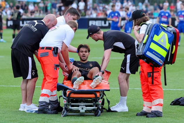 Jens Castrop of Borussia Mönchengladbach lies injured on a stretcher and is then taken to a hospital during the friendly match between FC Rottach Egern and Borussia Mönchengladbach at Birkenmoos Stadium on August 5, 2026, in Rottach Egern, Germany Photo by Marco Steinbrenner DeFodi Images Jens Castrop of Borussia Mönchengladbach is lying injured on a stretcher and is then taken to the hospital during the friendly match between FC Rottach Egern and Borussia Mönchengladbach at Stadion Birkenmoos on August 5, 2026 in Rottach Egern, Germany. Photo by Marco Steinbrenner, DeFodi Images. Photo by Marco Steinbrenner, DeFodi Images.