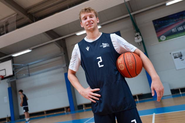 easycredit BBL Basketball Bundesliga 2026–2027 Media Training at Science City Jena on August 6, 2026. After a season on loan to Bremerhaven, Raphael Falkenthal is back on the Jena Sparkassen Arena roster.