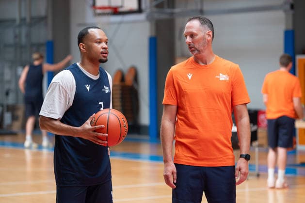 easycredit BBL Basketball Bundesliga 2026–2027 Media Training at Science City Jena on August 6, 2026, featuring Head Coach Steven Esterkamp in conversation with player Jemarl Baker Jr.; both were at the Sparkassen Arena in Bremerhaven last season