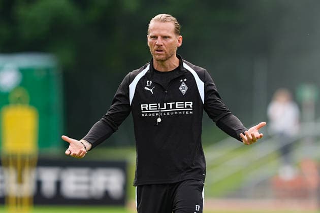 August 6, 2026, xydrx, soccer, training camp, Borussia Mönchengladbach, 2026–2027 season, Birkenmoos Stadium: Eugen Polanski, head coach of Borussia Mönchengladbach, gesturing. DFB regulations prohibit any use of photographs as image sequences and or quasi-video. Copyright: HMBxMedia YannisxDreimann