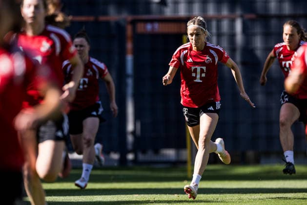 Training: 1 FC Köln Women, August 6, 2026, Cologne, GERMANY AUGUST 6 Kathrin Kathy Henrichs of 1 FC Köln, No. 4, during a training session for the 1 FC Köln women’s team on Field 7 at the Geissbockheim on August 6, 2026, in Cologne, Germany Copyright: xBEAUTIFULxSPORTS Wunderlx