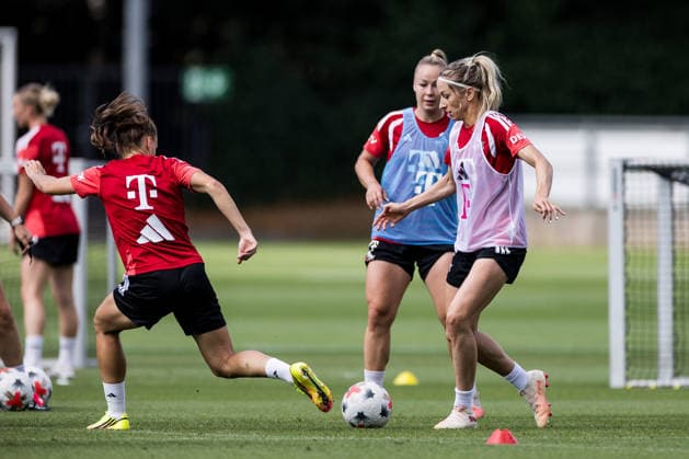 Training: 1. FC Köln Women, August 6, 2026, Cologne, GERMANY AUGUST 6 Kathrin Kathy Henrichs of 1 FC Köln, No. 4, on the ball during a training session for the 1 FC Köln women’s team on Field 7 at the Geissbockheim on August 6, 2026, in Cologne, Germany Copyright: xBEAUTIFULxSPORTS Wunderlx