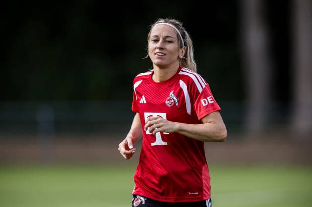 Training: 1. FC Köln Women, August 6, 2026, Cologne, GERMANY AUGUST 6 Kathrin Kathy Henrichs of 1 FC Köln, No. 4, during a training session for the 1 FC Köln women’s team on Field 7 at the Geissbockheim on August 6, 2026, in Cologne, Germany Copyright: xBEAUTIFULxSPORTS Wunderlx