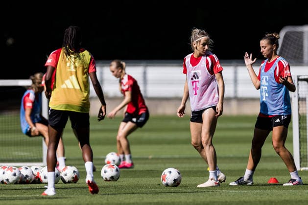 Training: 1. FC Köln Women, August 6, 2026, Cologne, GERMANY AUGUST 6 Kathrin Kathy Henrichs of 1 FC Köln, No. 4, on the ball during a training session for the 1 FC Köln women’s team on Field 7 at the Geissbockheim on August 6, 2026, in Cologne, Germany Copyright: xBEAUTIFULxSPORTS Wunderlx