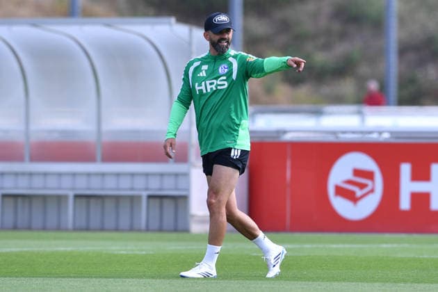 Soccer, Bundesliga 1: FC Schalke 04 training session on August 6, 2026, at the training facility at the Veltins Arena in Gelsenkirchen. Miron Muslic, head coach of Schalke xRx