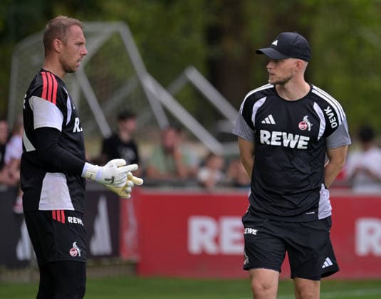 August 6, 2026, xophax, Soccer, Bundesliga 1, 1. FC Köln Training at the Geissbockheim, home of 1. FC Köln, Field 1, Fans: Marvin Schwäbe (1. FC Köln, left) and Coach Rene Wagner (1. FC Köln, right), Cologne