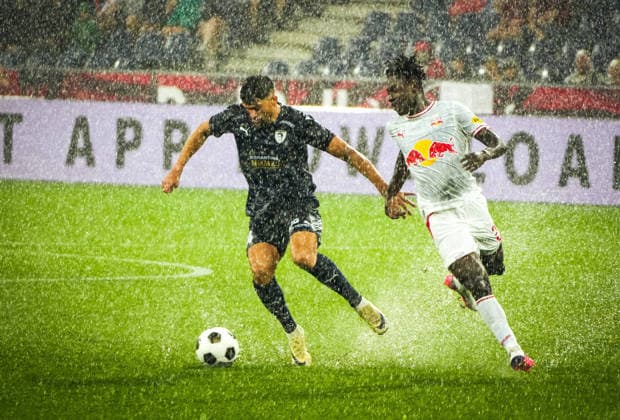 Soccer Austria UEFA Conference League Qualifiers 2026–2027, Round 3, August 6, 2026: FC Red Bull Salzburg (RB), Austria vs. Pafos FC, Cyprus; Red Bull Arena, Wals-Siezenheim, Austria; Edmund Baidoo; FC Red Bull Salzburg with Nikolas Ioannou Copyright: xLukasxBierederx