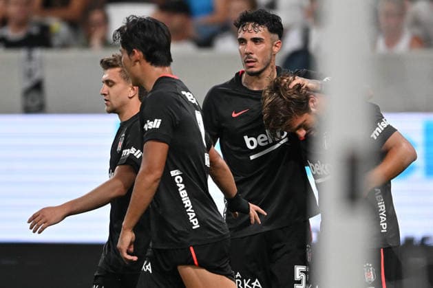 Hradec Kralove vs Besiktas: Europa League preliminary round HRADEC KRALOVE, CZECH REPUBLIC - AUGUST 6: Emirhan Topcu of Besiktas (L) and Semih Kilicsoy of Besiktas (R) celebrate after scoring during the UEFA Europa League third qualifying round match between FC Hracek Kralove and Besiktas JK at FINEP Arena in Hradec Kralove, Czech Republic on August 6, 2026. Lukas Kabon Anadolu Hradec Kralove Czech Republic. Editorial use only. Please get in touch for any other usage.  Copyright: x2026xAnadoluxLukasxKabonx