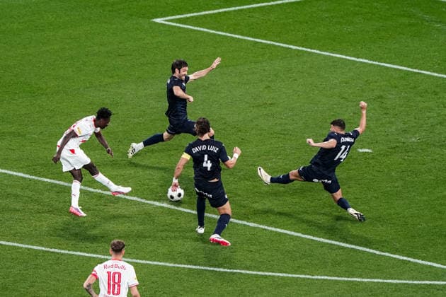 Soccer Austria UEFA Europa League Qualifying 2026–2027, Round 3, August 6, 2026: FC Red Bull Salzburg (Austria) vs. Pafos FC (Cyprus) at Red Bull Arena, Wals-Siezenheim, Austria. Edmund Baidoo scores for FC Salzburg. Copyright: xLUKAxKOLANOVICx