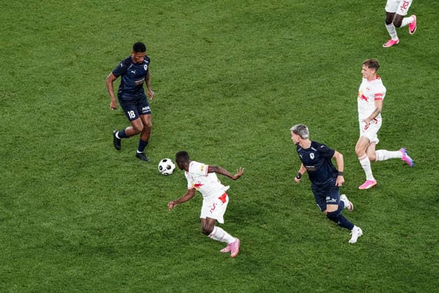 Soccer Austria UEFA Europa League Qualifying 2026–2027, Round 3, August 6, 2026, FC Red Bull Salzburg (Austria) vs. Pafos FC (Cyprus), Red Bull Arena, Wals-Siezenheim, Austria; Leonel da Silva Genesio (Pafos FC), Soumaila Diabate (FC Salzburg), Nikolas Ioannou (Pafos FC), Sota Kitano (FC Salzburg) Copyright: xLUKAxKOLANOVICx