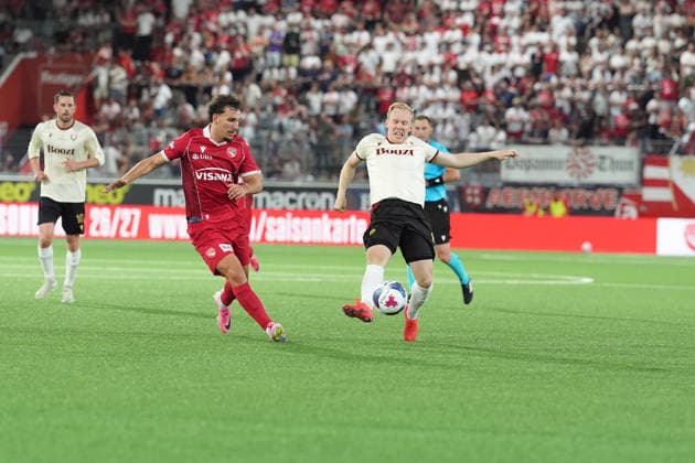 Thun, Switzerland - August 06: Viktor Örlygur Andrason - Viktor Orlygur Andrason (8 Vikingur R.) against Valmir Matoshi (78 THU) during the UEFA Europa League Qualification match between FC Thun and Vikingur Reykjavik at VISANA Stadion on August 06, 2026 in Thun, Switzerland. Copyright: xKjetilxWaberx xSPPx Sportspressphoto_SPR201576