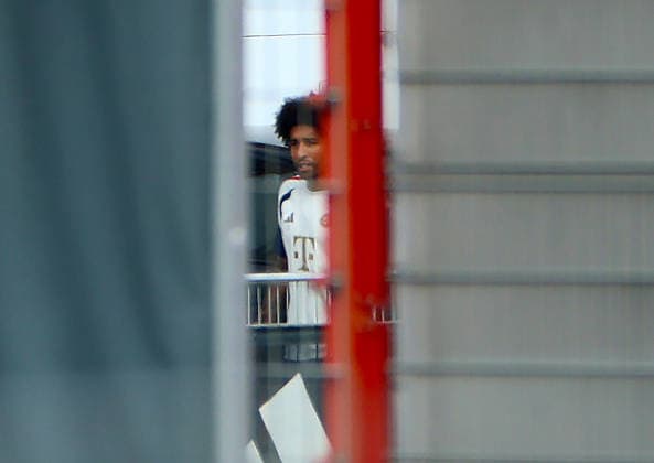 August 6, 2026, FC Bayern Munich, Training, Säbenerstrasse, Munich, Soccer, Sports, Pictured: Dante is leading today s first secret training session of the season behind the curtain