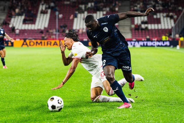 SOCCER - UEFA EL, RBS vs Pafos SALZBURG,AUSTRIA,06.AUG.26 - SOCCER - UEFA Europa League, qualification, Red Bull Salzburg vs Pafos FC. Image shows Enrique Aguilar (RBS) and Ken Sema (Pafos).  GEPAxpictures xJulioxArellano