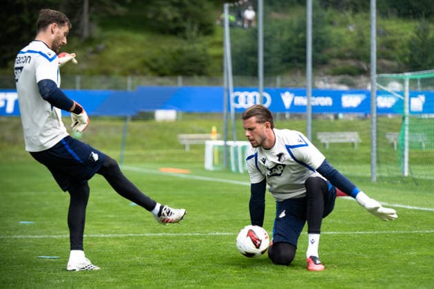Luca Philipp, TSG Hoffenheim, 37, on the right, fends off an attack by Oliver Baumann, TSG Hoffenheim, 01, TSG Hoffenheim, soccer, training camp, preseason, 2026–2027 season, GER, August 6, 2026, Eibner Press Photo by Andreas Ulmer, TSG Hoffenheim, soccer, training camp, preseason, 2026–2027 season, GER, August 6, 2026, Copyright: xEibner-Pressefoto AndreasxUlmerx EP_AUR