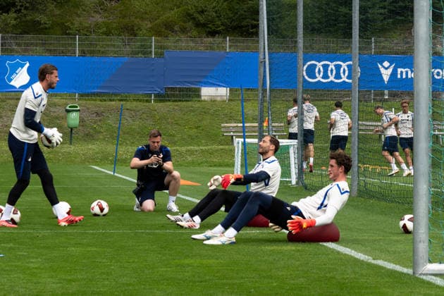 Goalkeeper training with the three goalkeepers: Oliver Baumann, TSG Hoffenheim, 01, seated in the middle, Lukas Petersson, TSG Hoffenheim, 36, on the right, and Luca Philipp, TSG Hoffenheim, 37, throwing on the left, TSG Hoffenheim, soccer, training camp, preseason, 2026–2027 season, GER, August 6, 2026, Eibner Press Photo by Andreas Ulmer, TSG Hoffenheim, soccer, training camp, preseason, 2026–2027 season, GER, August 6, 2026, Copyright: xEibner-Pressefoto AndreasxUlmerx EP_AUR