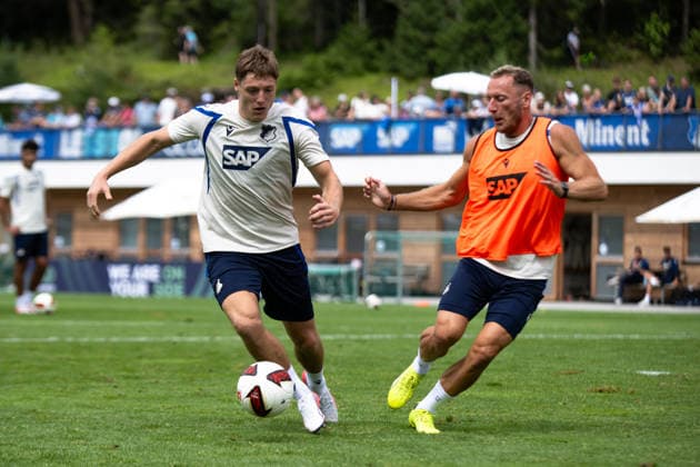Alexander Prass, TSG Hoffenheim, No. 22, with the ball against Vladimir Coufal, TSG Hoffenheim, No. 34, TSG Hoffenheim, soccer, training camp, preseason, 2026–2027 season, GER, August 6, 2026, Eibner Press Photo by Andreas Ulmer, TSG Hoffenheim, soccer, training camp, preseason, 2026–2027 season, GER, August 6, 2026, Copyright: xEibner-Pressefoto AndreasxUlmerx EP_AUR