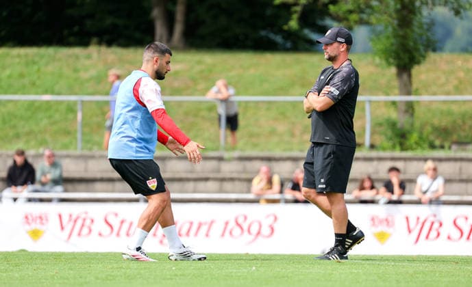 August 7, 2026, Germany, Grassau, Bundesliga, 2026–2027 season, VfB Stuttgart training camp, from left: Deniz Undav, VfB coach Sebastian Hoeneß