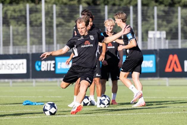 Final practice for SSV Ulm 1846 Soccer ahead of their first league game in Stuttgart, Soccer, Training, Ulm Training Field, August 6, 2026, Emanuel Taffertshofer, SSV Ulm 1846 Soccer, 22 Final training session for SSV Ulm 1846 Soccer ahead of their first league match in Stuttgart, Soccer, Training, Ulm Training Field, August 26, 2006, Photo by Lucca Fundel, Ulm Training Field, Baden-Württemberg, Germany