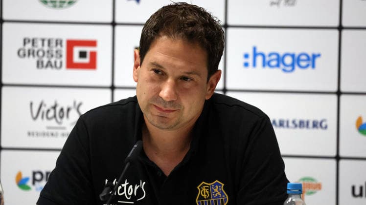 August 7, 2026, xrekx, Soccer 3rd Division, 1 FC Saarbrücken press conference with sporting director Markus Thiele (left) and Argirios Giannikis, coach of 1 FC Saarbrücken. DFL and DFB regulations prohibit any use of photographs as image sequences and or quasi-video. Saarbrücken