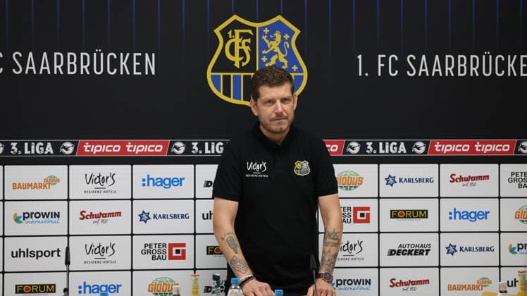 August 7, 2026, xrekx, Soccer 3rd Division, 1 FC Saarbrücken Press Conference with Sports Director Markus Thiele (from left) Dominik Hechler, Head of Media and Communications, 1 FC Saarbrücken. DFL and DFB regulations prohibit any use of photographs as image sequences and or quasi-video. Saarbrücken