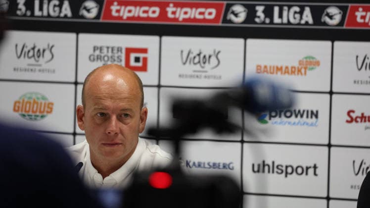 August 7, 2026, xrekx, Soccer 3rd Division, 1 FC Saarbrücken Press Conference with Sporting Director Markus Thiele (from left) Markus Thiele, Sporting Director of 1 FC Saarbrücken. DFL and DFB regulations prohibit any use of photographs as image sequences and or quasi-video. Saarbrücken