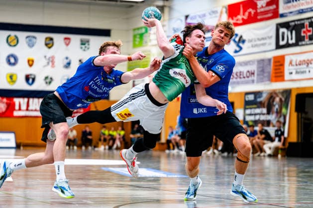 August 7, 2026, xdobgx, 2026 Heide Cup Handball Tournament, TSV Hannover Burgdorf vs. Mors Thy Handball, from left: Leif Tissier (TSV Hannover Burgdorf), taking a shot, in action, throwing; Silas Overby (Mors Thy Handball), 36