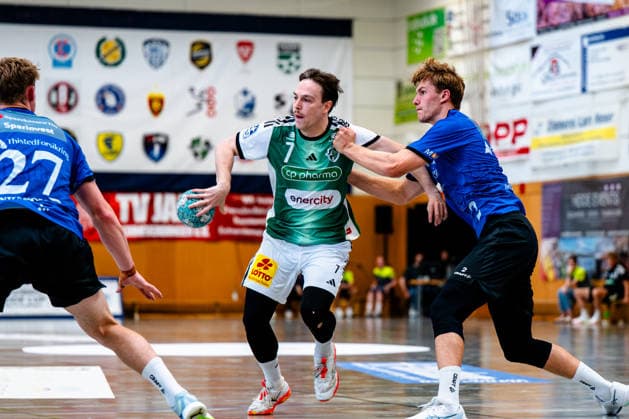 August 7, 2026, xdobgx, 2026 Heide Cup Handball Tournament, TSV Hannover Burgdorf vs. Mors Thy Handball; from left: Leif Tissier (TSV Hannover Burgdorf), 7 on the ball, plays the ball
