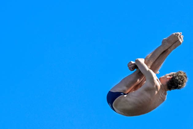 Andrea Barnaba of Italy competes in the high diving 20m Round 1-2 Men during the European Aquatics Championships at the River Seine in Paris (France), August 7, 2026. Giorgio Scala DBM - Deepbluemedia Insidefoto