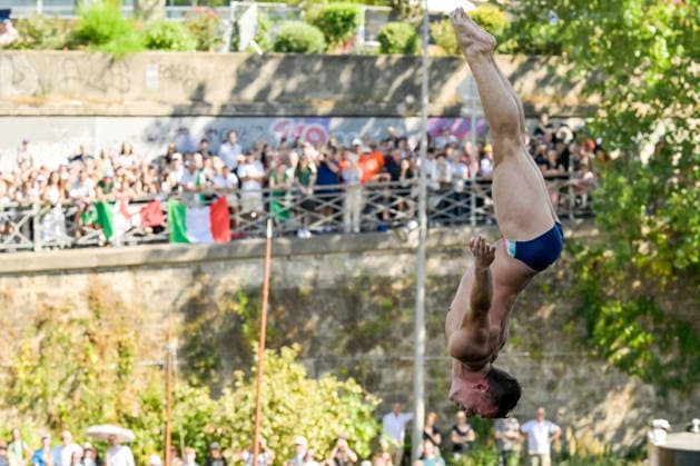 Davide Baraldi of Italy competes in the high diving 20m Round 1-2 Men during the European Aquatics Championships at the River Seine in Paris (France), August 7, 2026. Giorgio Scala DBM - Deepbluemedia Insidefoto