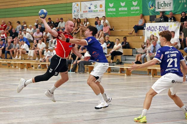 August 7, 2026, xovx, Lindencup Handball, TuS Holzheim vs. HSG Pohlheim: Leon Bühler (TuS Holzheim), Christoph Träger (HSG Pohlheim), Jonathan Martenstein (HSG Pohlheim), Linden Stadthalle, Hesse, Germany, DE