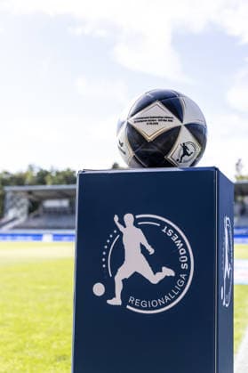 SV Stuttgarter Kickers vs. SSV Ulm 1846 Soccer, Regionalliga, Matchday 1, GAZI Stadium on the Waldau, Stuttgart, August 7, 2026—Match ball for the 2026–2027 Regionalliga Southwest season’s opening game: SV Stuttgarter Kickers vs. SSV Ulm 1846 Soccer SV Stuttgarter Kickers vs. SSV Ulm 1846 Soccer, soccer, Regional League, Matchday 1, GAZI Stadium auf der Waldau, Stuttgart, August 26, 2007. Photo by Lucca Fundel, Stuttgart, GAZI Stadium auf der Waldau, Baden-Württemberg, Germany
