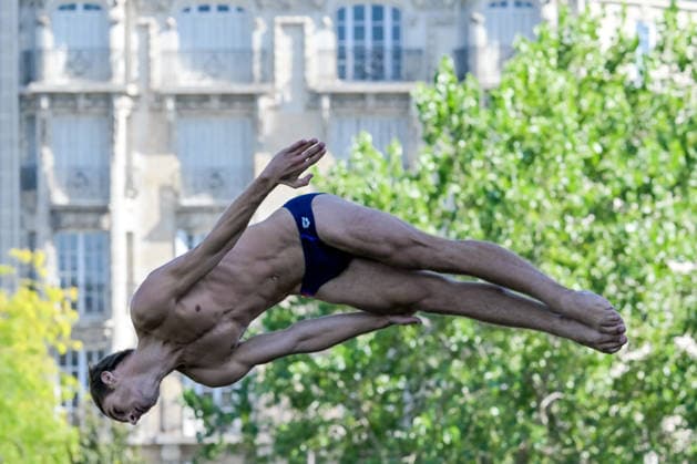 Andrea Barnaba of Italy competes in the high diving 20m Round 1-2 Men during the European Aquatics Championships at the River Seine in Paris (France), August 7, 2026. Giorgio Scala DBM - Deepbluemedia Insidefoto