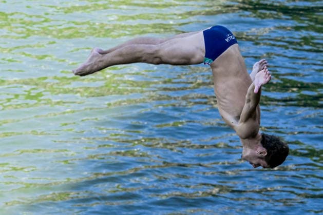 Andrea Barnaba of Italy competes in the high diving 20m Round 1-2 Men during the European Aquatics Championships at the River Seine in Paris (France), August 7, 2026. Giorgio Scala DBM - Deepbluemedia Insidefoto