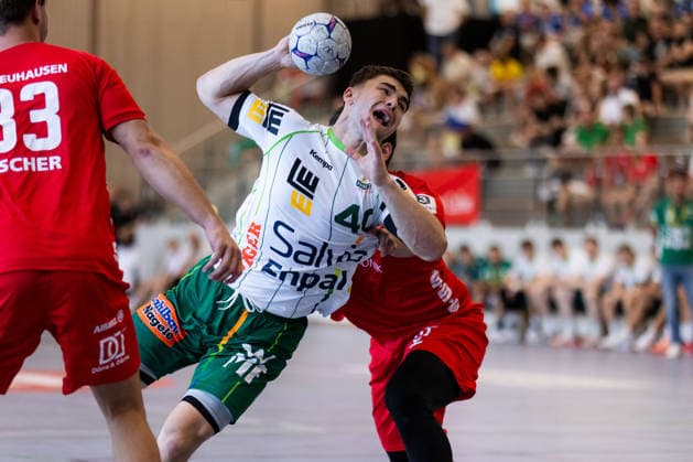 Elias NEWEL FRISCH AUF Goeppingen, 40, scores a goal, play, shot on goal GER, FRISCH AUF Goeppingen vs. TSV Neuhausen Filder, handball, preseason, tournament, S Cup Altensteig, Quarterfinals, 2026–2027 season, August 7, 2026, GER, FRISCH AUF Göppingen vs. TSV Neuhausen Filder, handball, preseason, tournament, S Cup Altensteig, quarterfinals, 2026–2027 season, August 7, 2026, Altensteig Copyright: xEibnerxPressefoto OliverxSchmidtx EP_OST