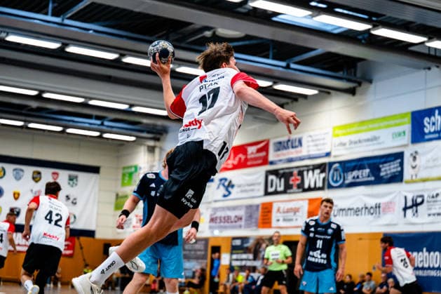 August 7, 2026, xdobgx, 2026 Heide Cup Handball Tournament, HSV Hamburg HOJ Elite vs. Marius Ptak HoJ Elite, 17 taking a shot, in action, shooting at Schneverdingen