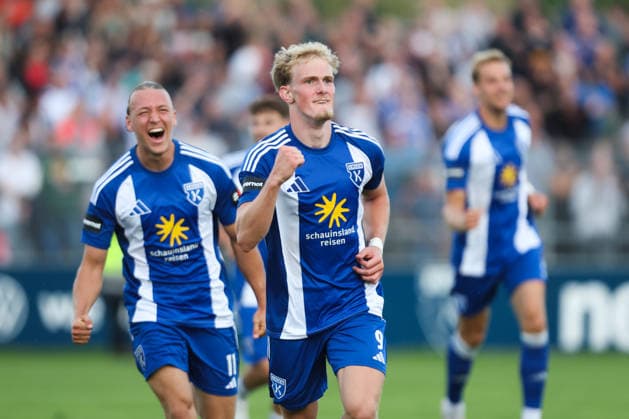 August 7, 2026, Soccer, Men s, Regionalliga Nord, Matchday 2, BSV Kickers Emden vs. Hamburger SV II: Celebration of the 3-0 goal by Theo Schröder (No. 9, BSV Kickers Emden)