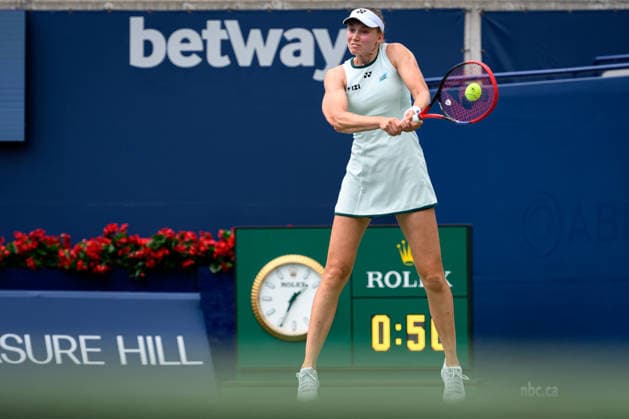 August 7, 2026, Toronto, Ontario, Canada: ELENA RYBAKINA of Kazakhstan returns the ball during her third-round match against Ann Li of the United States at the National Bank Open, part of the Hologic WTA, Tennis Damen Tour, at Sobeys Stadium. Tennis 2026: WTA 1000 National Bank Open Presented By Rogers.  - ZUMAr228 20260807_znp_r228_003 Copyright: xVasiliyxRyabykhx