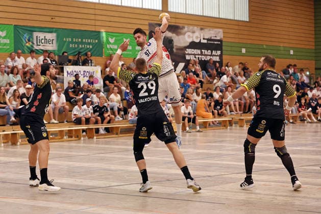 August 7, 2026, xovx, Lindencup Handball, TV Hüttenberg vs. HSC 2000 Coburg, Savvas Savvas (HSC Coburg), Leonards Valkovskis (HSC Coburg), David Kuntscher (TV Hüttenberg), Bartlomiej Bis (HSC Coburg), Linden Stadthalle, Hesse, Germany, DE