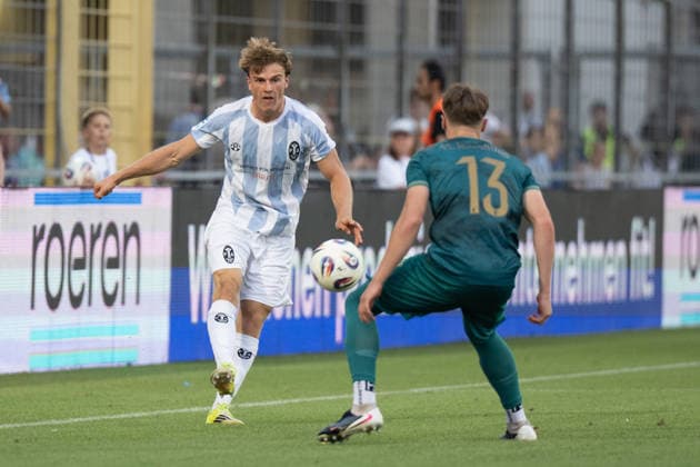 Julian Bell 2 TSV 1860 Munich, Felix Guha 13 FC Augsburg II, TSV 1860 Munich vs. FC Augsburg II, Soccer, Bavarian Regional League, Matchday 3, August 7, 2026 DFB regulations prohibit any use of photographs as image sequences and or quasi-video Munich, Bavaria, Germany Copyright: xkolbert-press UlrichxGamelx