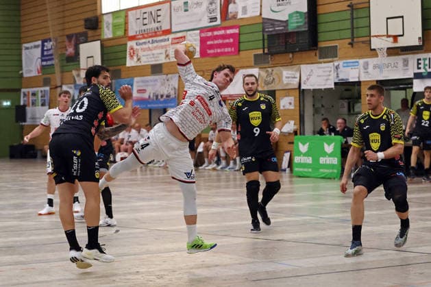 August 7, 2026, xovx, Lindencup Handball, TV Hüttenberg vs. HSC 2000 Coburg, Savvas Savvas (HSC Coburg), David Sehnke (TV Hüttenberg), Bartlomiej Bis (HSC Coburg), Leonards Valkovskis (HSC Coburg), Linden Stadthalle, Hesse, Germany, DE