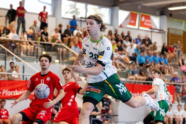 Franko LASTRO, FRISCH AUF Goeppingen, No. 28, scores a goal, play, shot on goal GER, FRISCH AUF Goeppingen vs. TSV Neuhausen Filder, handball, preseason, tournament, S Cup Altensteig, Quarterfinals, 2026–2027 season, August 7, 2026, GER, FRISCH AUF Goeppingen vs. TSV Neuhausen Filder, handball, preseason, tournament, S Cup Altensteig, quarterfinals, 2026–2027 season, August 7, 2026, Altensteig Copyright: xEibnerxPressefoto OliverxSchmidtx EP_OST