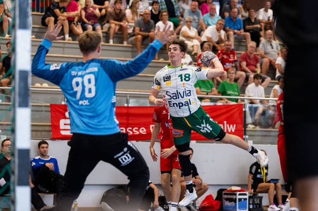 Fynn HOFELE, FRISCH AUF Goeppingen, No. 12, scores a goal, play, shot on goal GER, FRISCH AUF Goeppingen vs. TSV Neuhausen Filder, handball, preseason, tournament, S Cup Altensteig, Quarterfinals, 2026–2027 season, August 7, 2026, GER, FRISCH AUF Goeppingen vs. TSV Neuhausen Filder, handball, preseason, tournament, S Cup Altensteig, quarterfinals, 2026–2027 season, August 7, 2026, Altensteig Copyright: xEibnerxPressefoto OliverxSchmidtx EP_OST