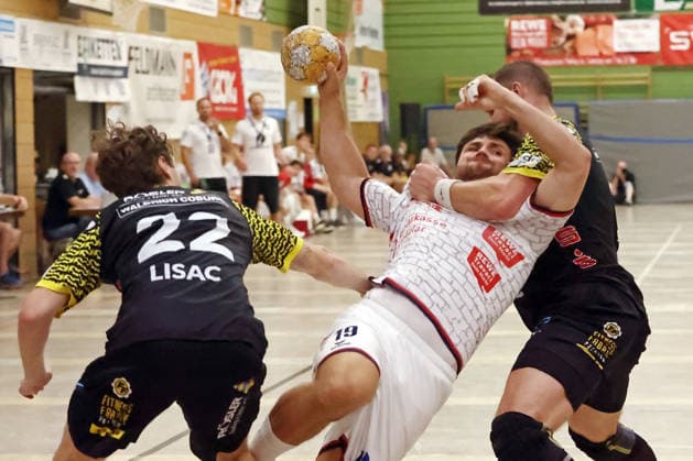 August 7, 2026, xovx, Lindencup Handball Tournament, TV Hüttenberg vs. HSC 2000 Coburg, Marin Lisac (HSC Coburg), Vit Reichl (TV Hüttenberg), Bartlomiej Bis (HSC Coburg), Linden Stadthalle, Hesse, Germany, DE