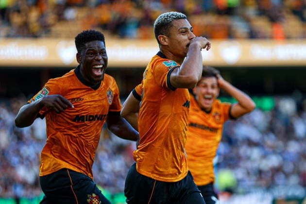 WOLVERHAMPTON, ENGLAND - August 7: Goal. Andre of Wolves celebrates scoring the second goal during the Carabao Cup football match between Wolverhampton Wanderers and Port Vale at Molineux stadium on August 7 2026 in Wolverhampton, England Copyright: xNataliexMincher SPPx Sportspressphoto_SPR202157