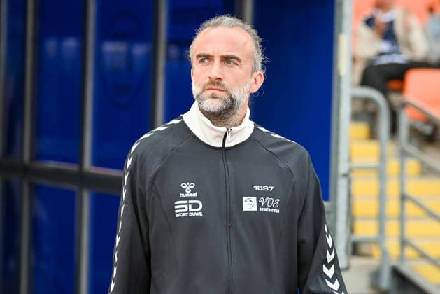 Dario Fossi, VfB Oldenburg Coach, is fully focused on the VfB Oldenburg vs. SV Drochtersen Assel match, soccer, Regionalliga Nord, Matchday 2, 2026–2027 season, August 7, 2026, VfB Oldenburg vs. SV Drochtersen Assel, Soccer, Regionalliga Nord, Matchday 2, 2026–2027 Season, August 7, 2026, Oldenburg Copyright: xEibner-Pressefoto RobertxGertzenx EP_RGN