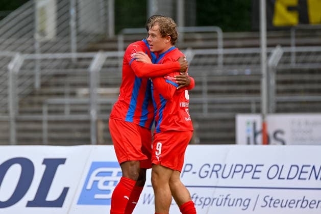 Ebrima Ndure (SV Drochtersen Assel), 77, and Tom Sanne (SV Drochtersen Assel), 09, celebrate during the VfB Oldenburg vs. SV Drochtersen Assel match, soccer, Regionalliga Nord, Matchday 2, 2026–2027 season, August 7, 2026, VfB Oldenburg vs. SV Drochtersen Assel, Soccer, Regionalliga Nord, Matchday 2, 2026–2027 Season, August 7, 2026, Oldenburg Copyright: xEibner-Pressefoto RobertxGertzenx EP_RGN