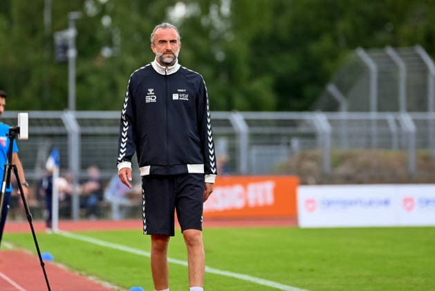 Dario Fossi, VfB Oldenburg, Coach, VfB Oldenburg vs. SV Drochtersen Assel, Soccer, Regionalliga Nord, Matchday 2, 2026–2027 Season, August 7, 2026, VfB Oldenburg vs. SV Drochtersen Assel, Soccer, Regionalliga Nord, Matchday 2, 2026–2027 Season, August 7, 2026, Oldenburg Copyright: xEibner-Pressefoto RobertxGertzenx EP_RGN