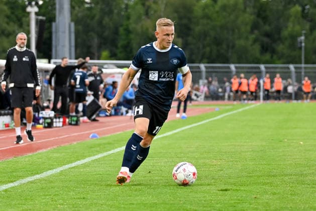 Kai Proeger, VfB Oldenburg, 11 on the Ball: VfB Oldenburg vs. SV Drochtersen Assel, Soccer, Regionalliga Nord, Matchday 2, 2026–2027 Season, August 7, 2026, VfB Oldenburg vs. SV Drochtersen Assel, Soccer, Regionalliga Nord, Matchday 2, 2026–2027 Season, August 7, 2026, Oldenburg Copyright: xEibner-Pressefoto RobertxGertzenx EP_RGN