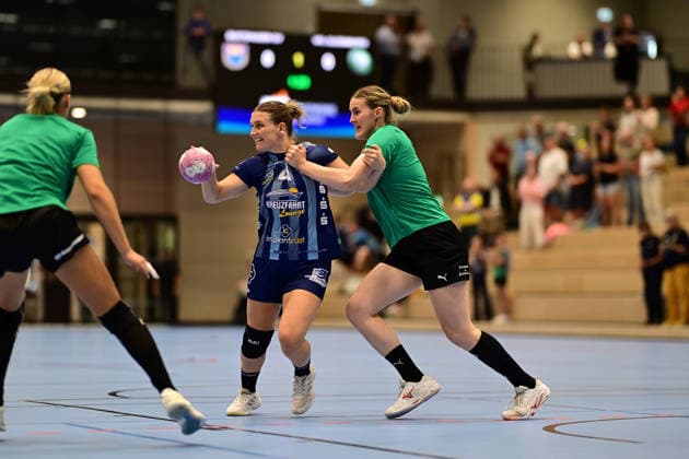 Handball I Women I 2026–2027 Season I Friendly Match I Buxtehuder SV vs. VfL Oldenburg I August 7, 2026 Nele Franz 21, Buxtehuder Sportverein, saved by Paulina Golla 29, VfL Oldenburg, Buxtehude, Halle Nord, Lower Saxony, Germany Copyright: xLobeca FelixxWeißbergx